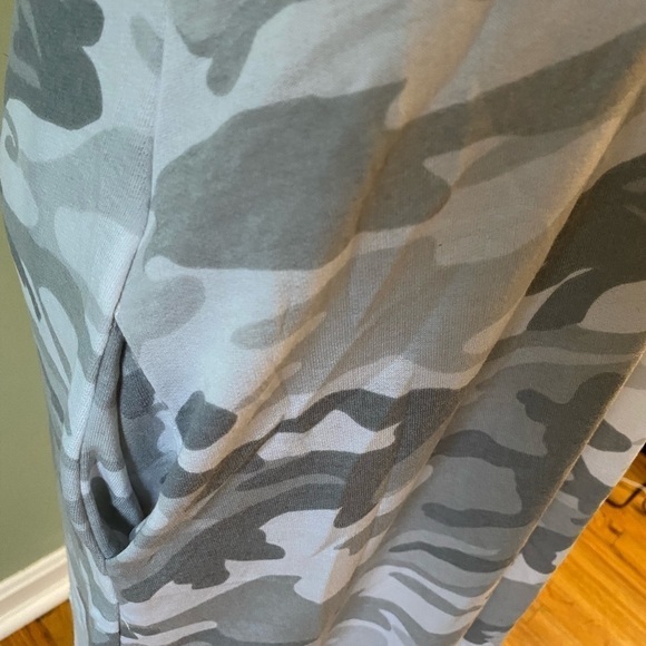 Women’s Camo Dress - size small - Picture 3 of 7